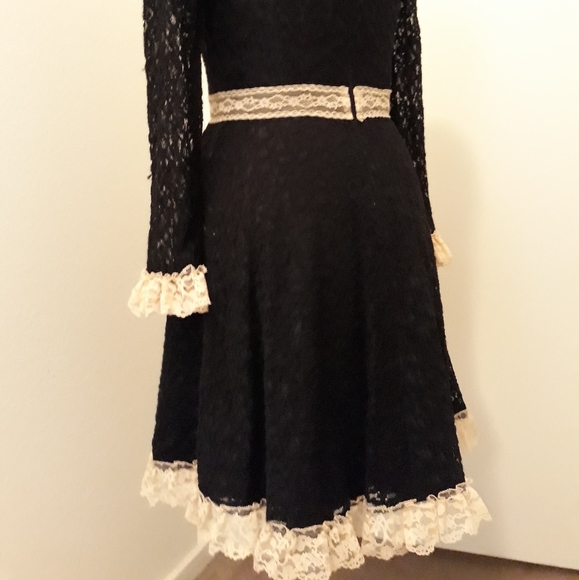 Dress - Picture 2 of 3